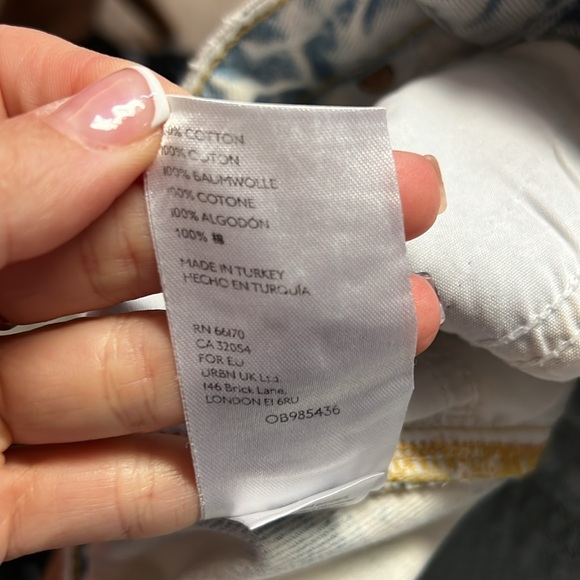 We The Free Light Wash Distressed Jeans- 2 - Picture 6 of 6